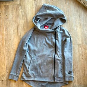 Nike Womens Tech fleece cape size S